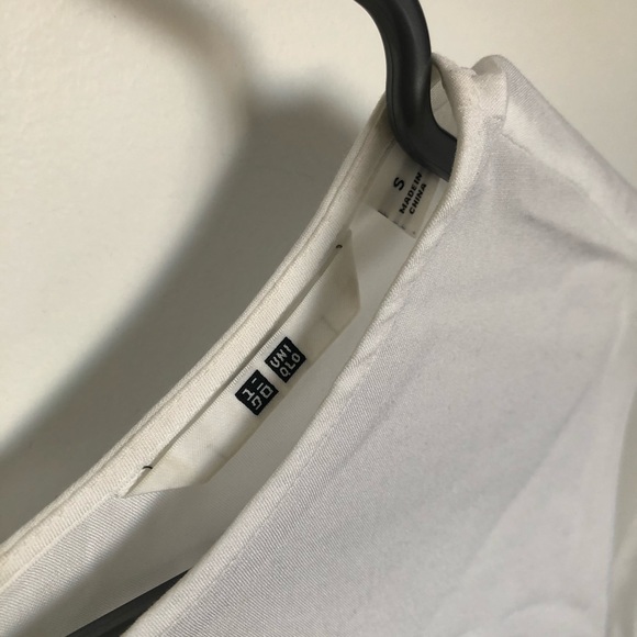 Soft UNIQLO Dress Shirt - Picture 5 of 6